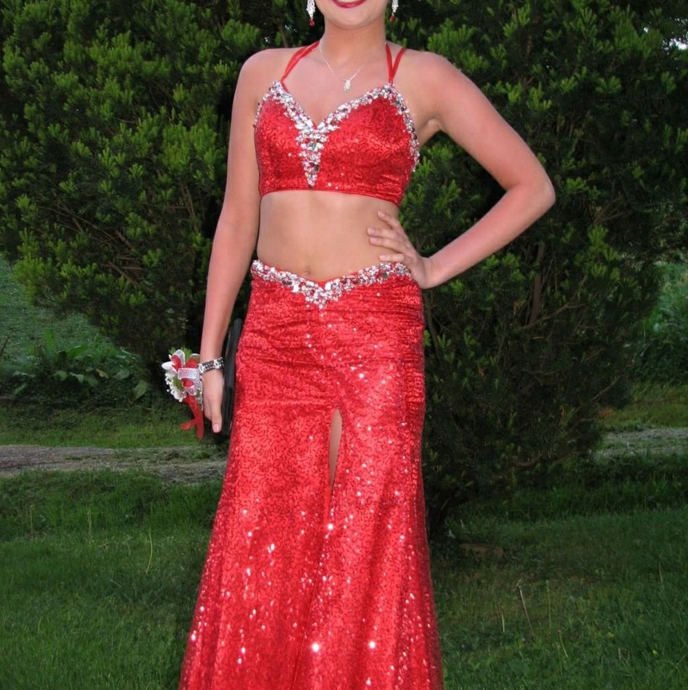 Red prom dress